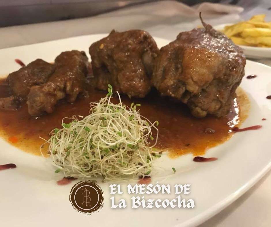 Rabo de ternera de añojo estofado con vino tinto D.O