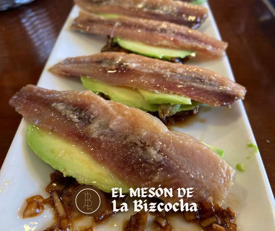 Anchoas del cantábrico o lomos de sardina con aguacate al Px