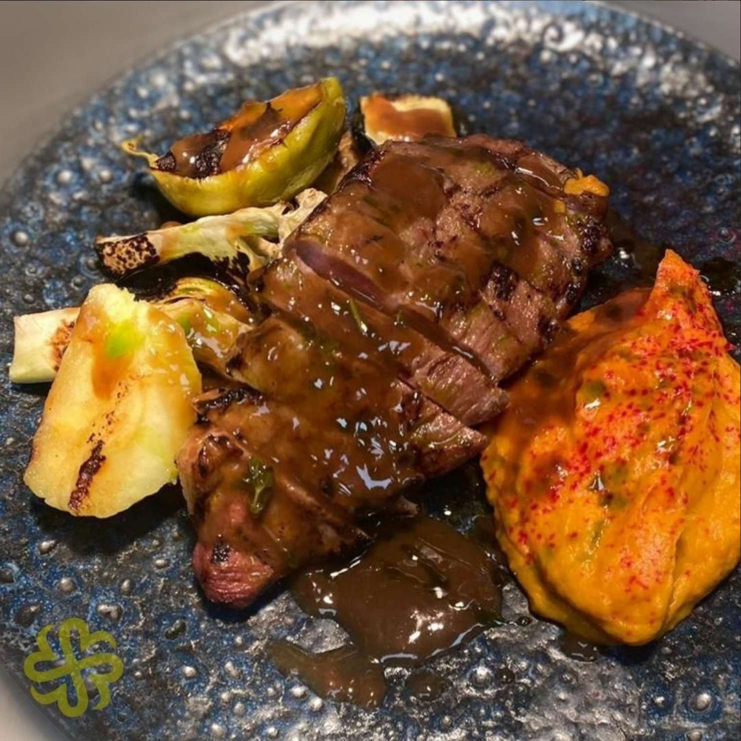 Pluma ibérica con verduras al grill