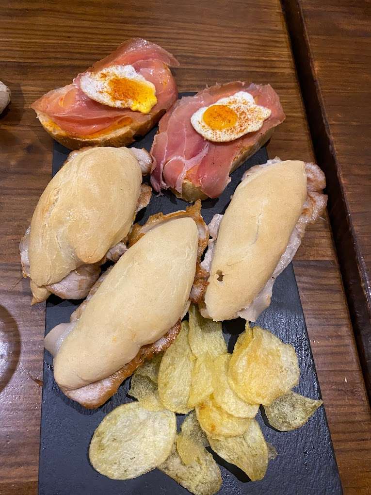 Bocadillo de lomo plancha con queso