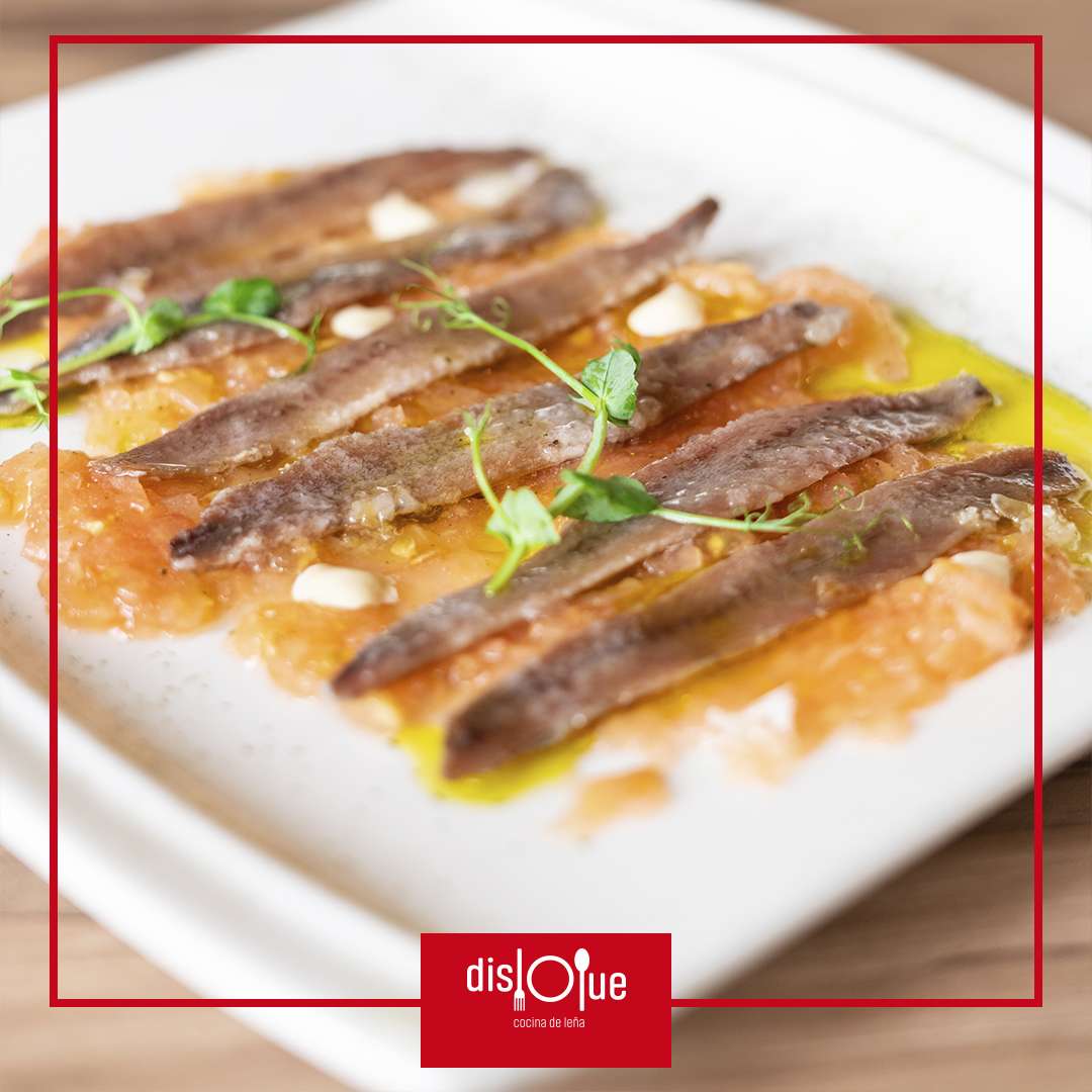 Anchoas del cantábrico en tomate rallado