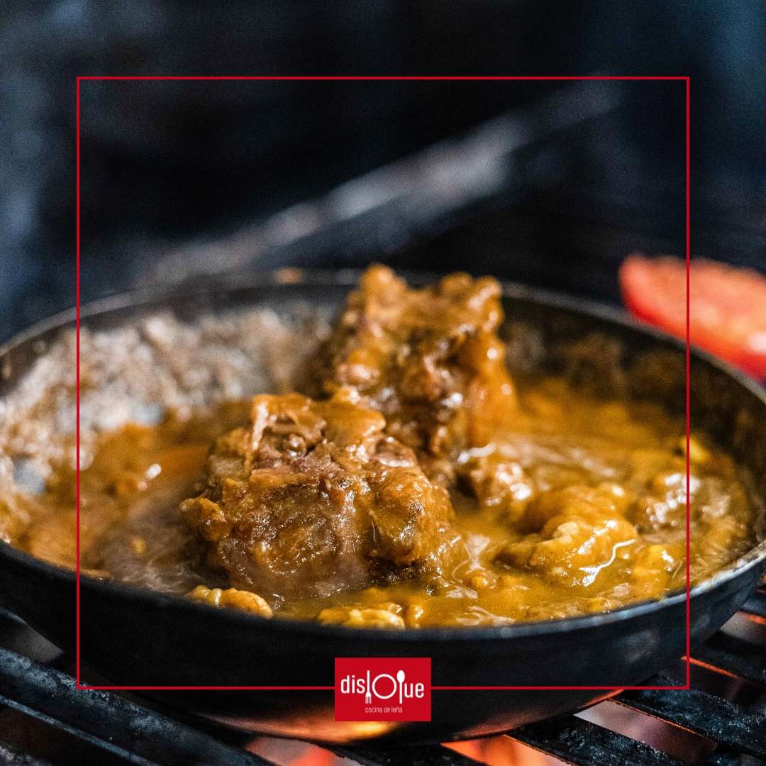 Rabo de toro guisado ciruelas v nueces