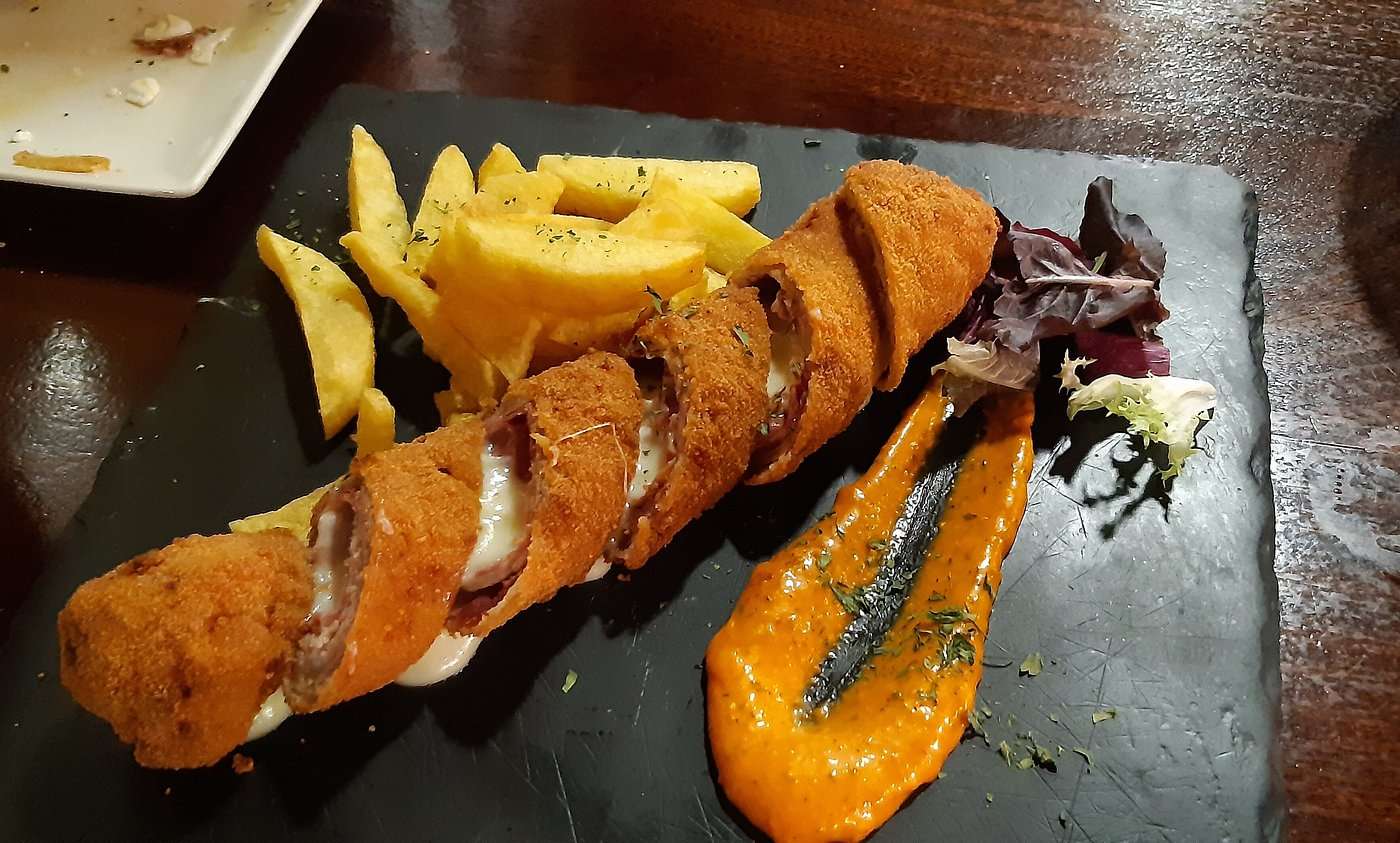 Flamenquín al estilo mentidero