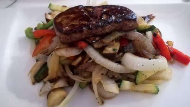 Juliana de Verduras a la Plancha con Foie al Aroma de Cava