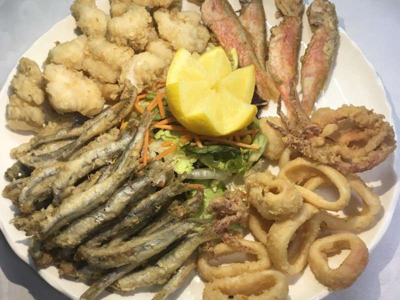 Fritura de la Casa - Boquerones - Calamares - Rape - Salmonetes
