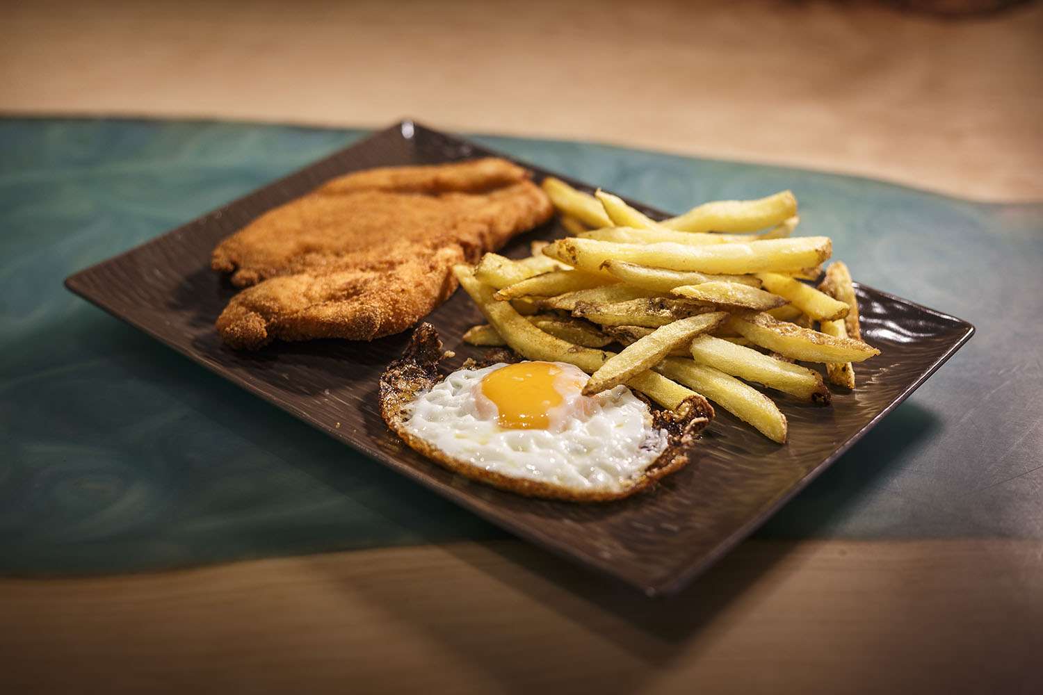 MENU INFANTIL PECHUGA DE POLLO, HUEVO Y PATATA