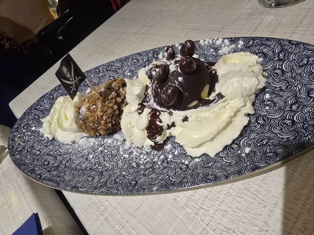 CROQUETA DE CHOCOLATE CON HELADO