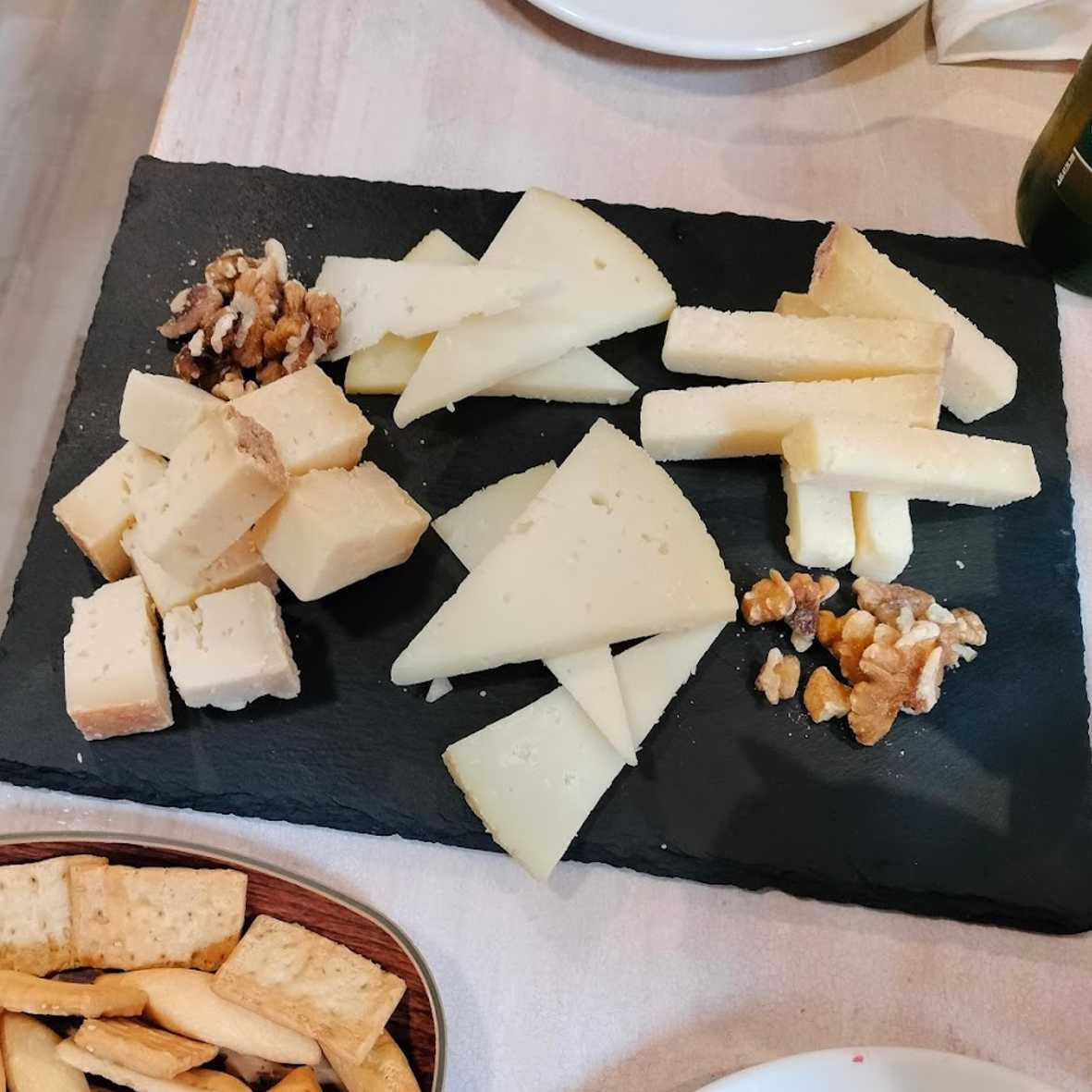 Queso manchego curado de leche cruda