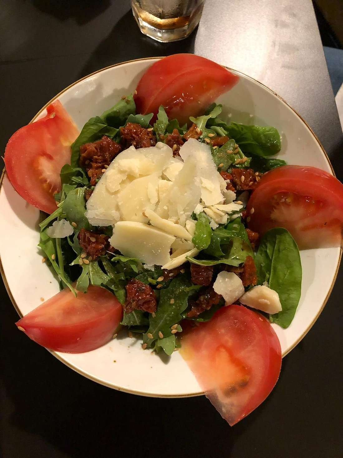 Tomate Raf aliñado con mojama