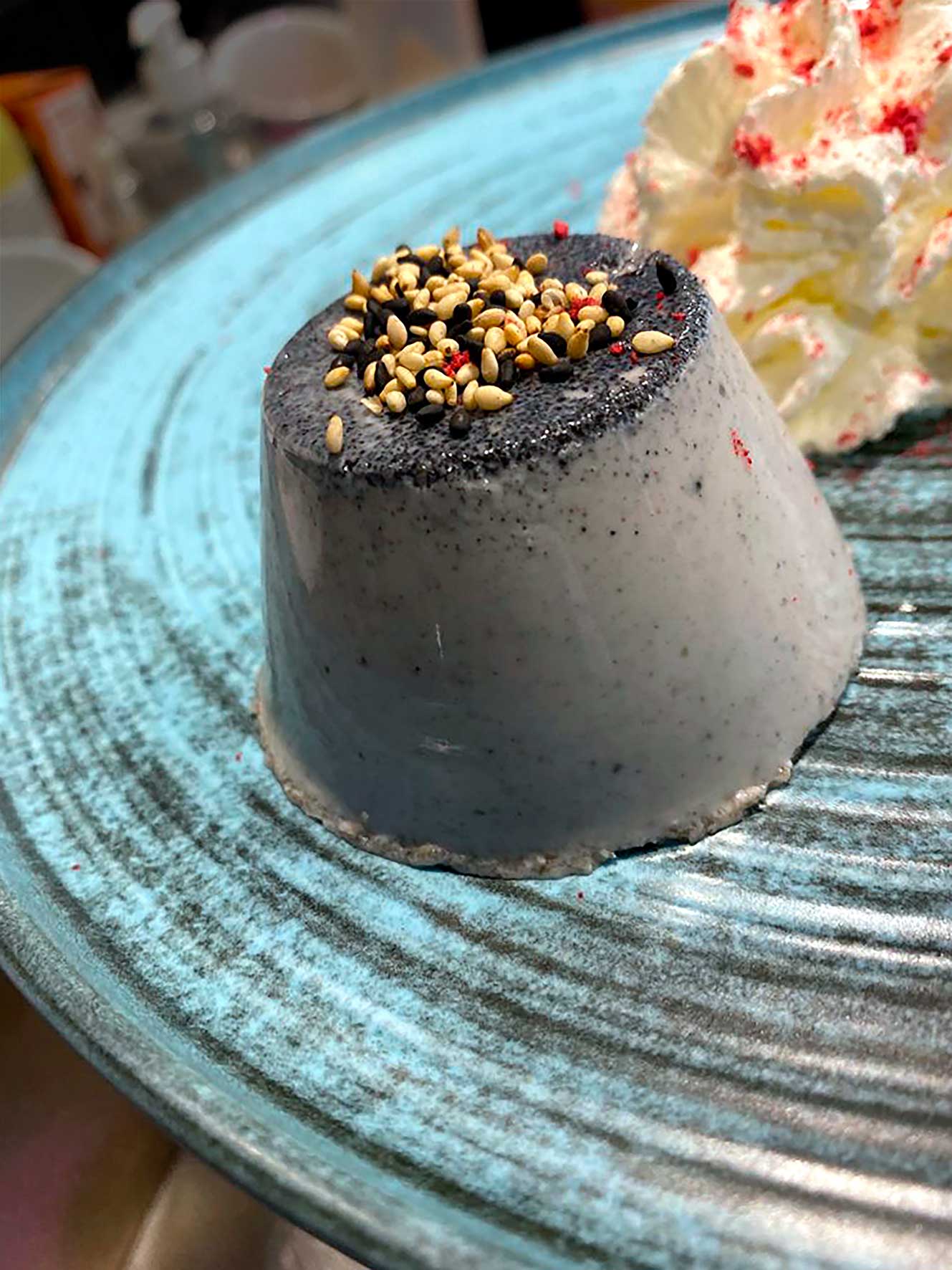 Flan de sésamo negro