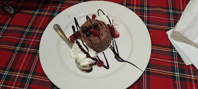 Mousse de chocolate con frutas del bosque