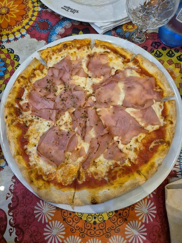 Pizza Vesuvio