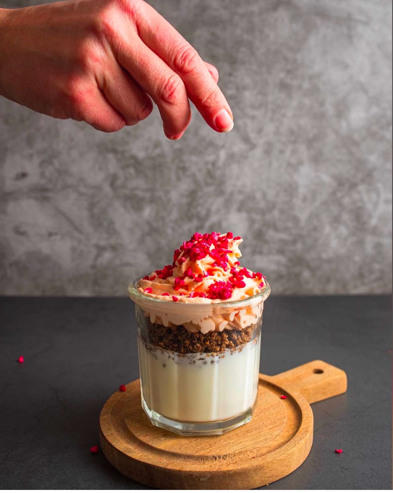 Auténtico Yogur Artesano con Tierra de Café y Espuma de Naranja Sanguina