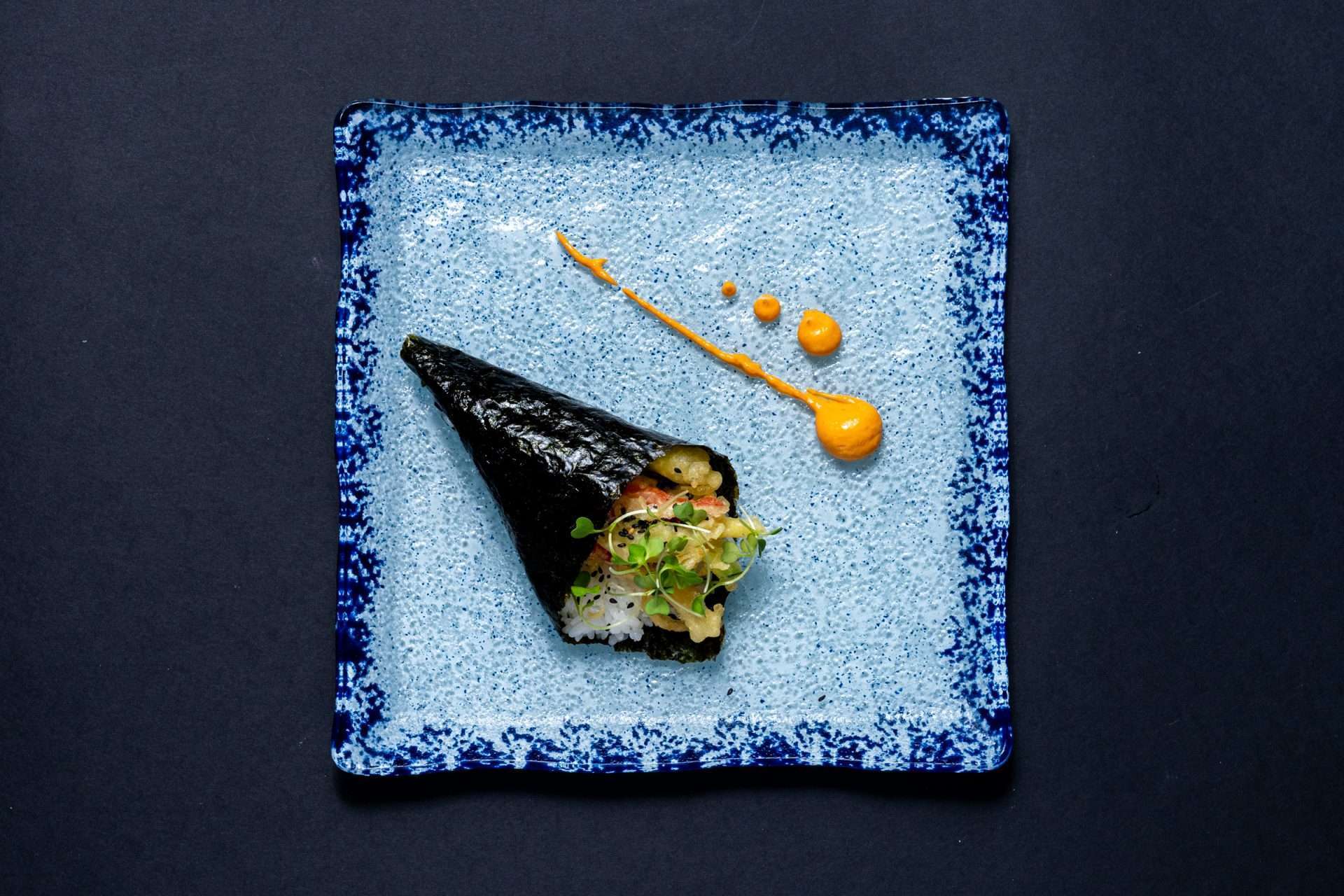 TEMAKI DE VERDURAS EN TEMPURA