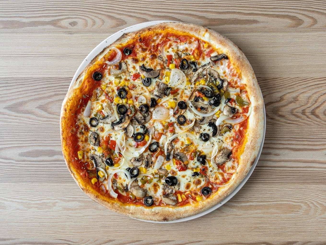 Pizza La Puttanesca