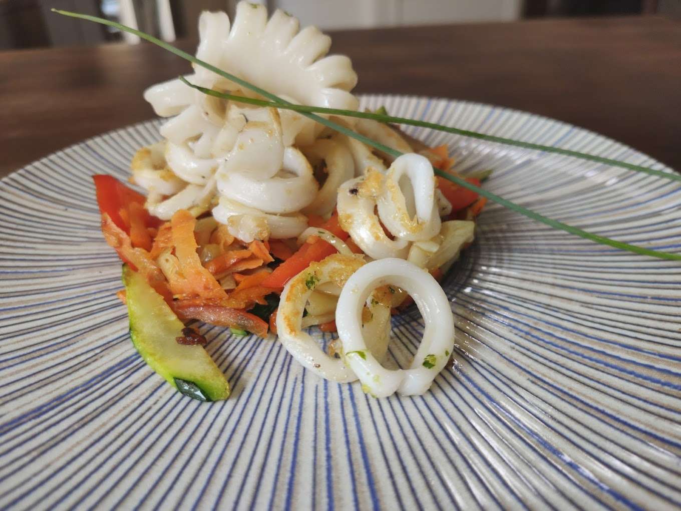 CALAMAR A LA PLANCHA CON VERDURAS
