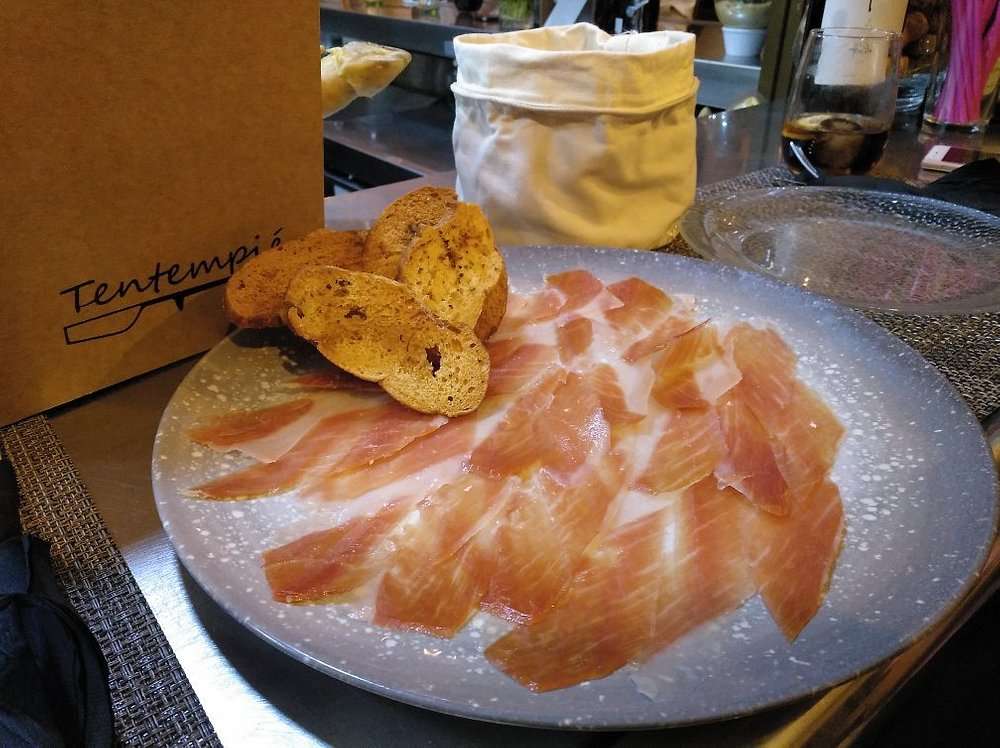 JAMON DE LA ALPUJARRA Y OUESO