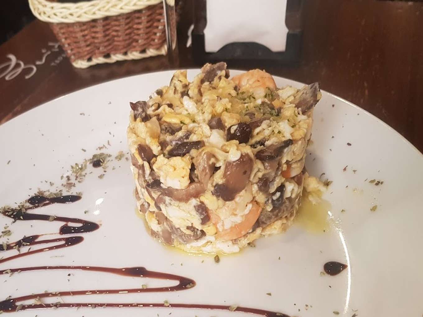 Revuelto seta y langostinos