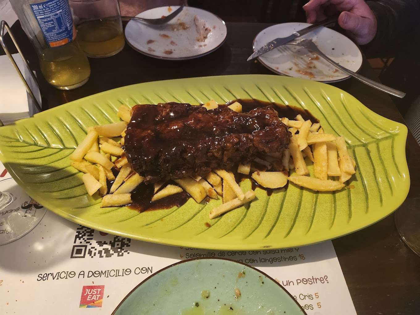 Costillar BBQ con miel de caña