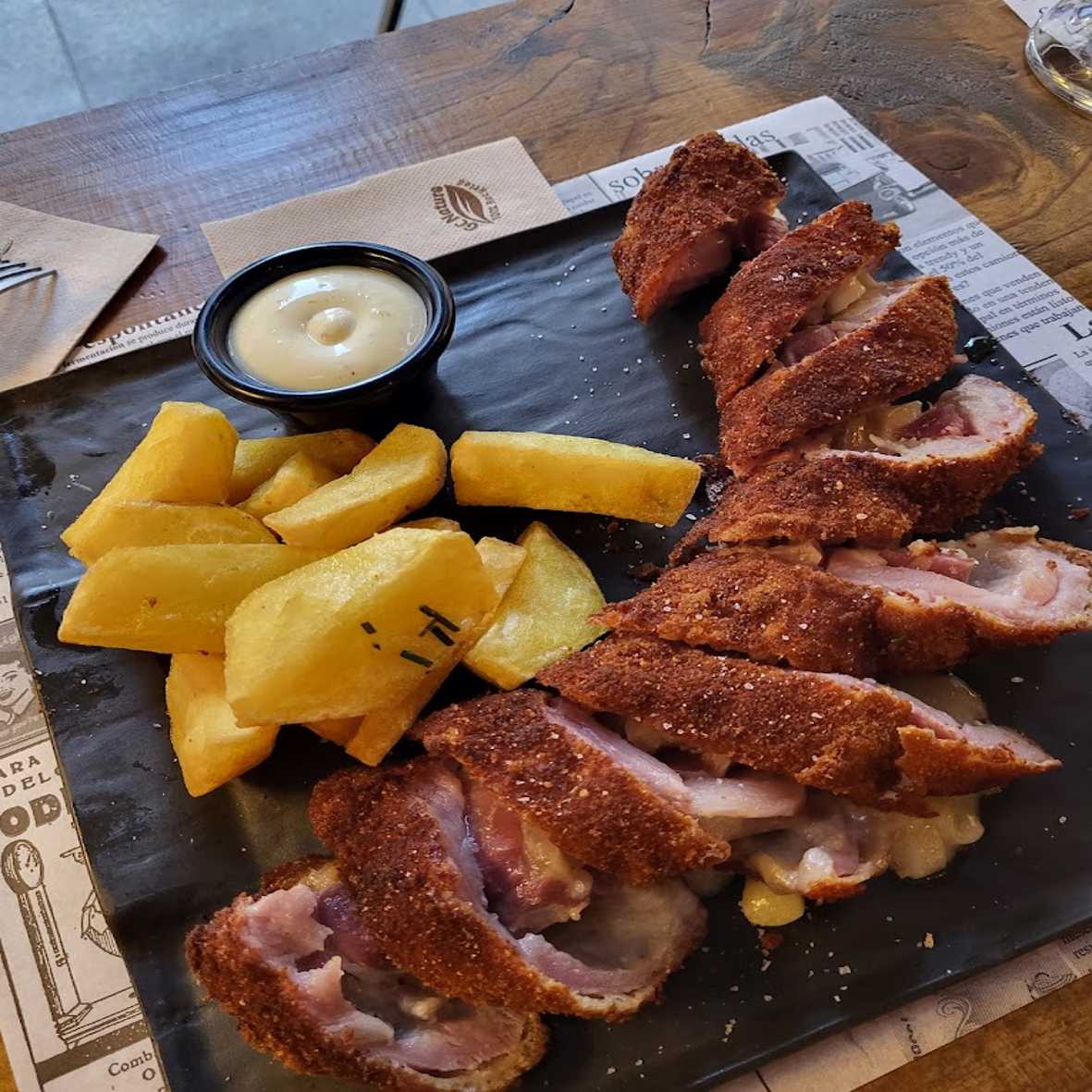 Flamenquín cordobés con jamón ibérico de bellota 5J y queso