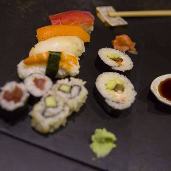 Media ración de sushi