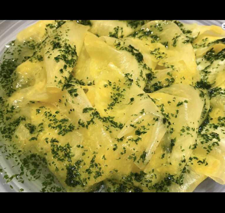 CARPACCIO DE FRUTA CON COULIS DE HIERBABUENA