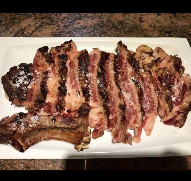 CHULETÓN PREMIUM DE VACA SIMMENTAL a la brasa
