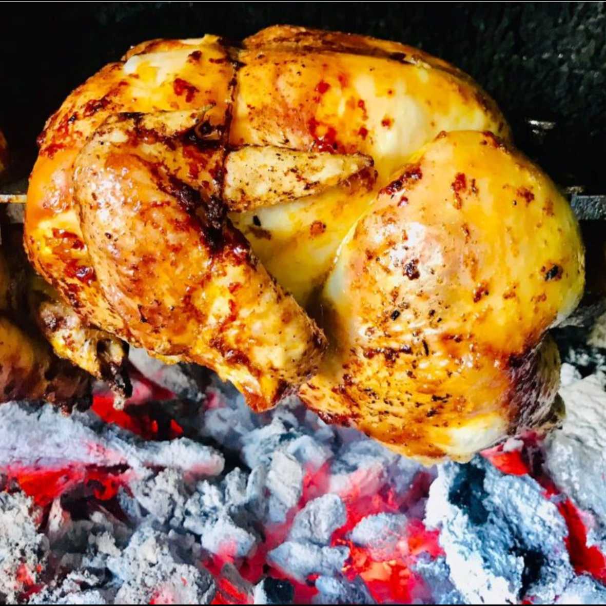 ½ POLLO CAMPERO EN HORNO DE LENA CON PATATA ASADA