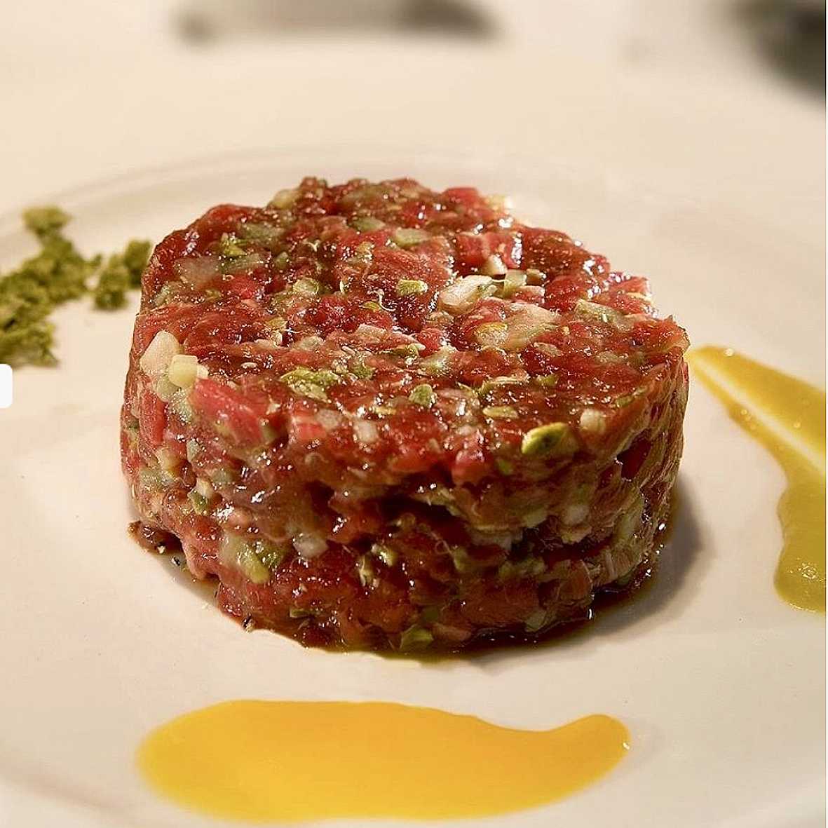 STEAK TARTAR DE SOLOMILLO DE VACA VIEJA CORTADO A CUCHILLO (250GR)