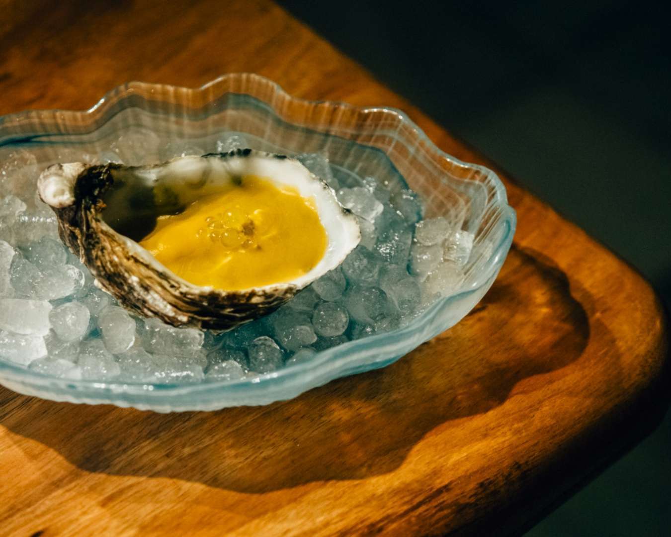 Ostra con gazpacho de jalapeño y yuzu